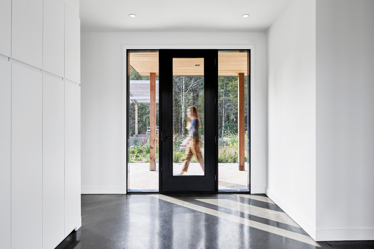Interior design of a house in Prince Edward County by Solares Architecture