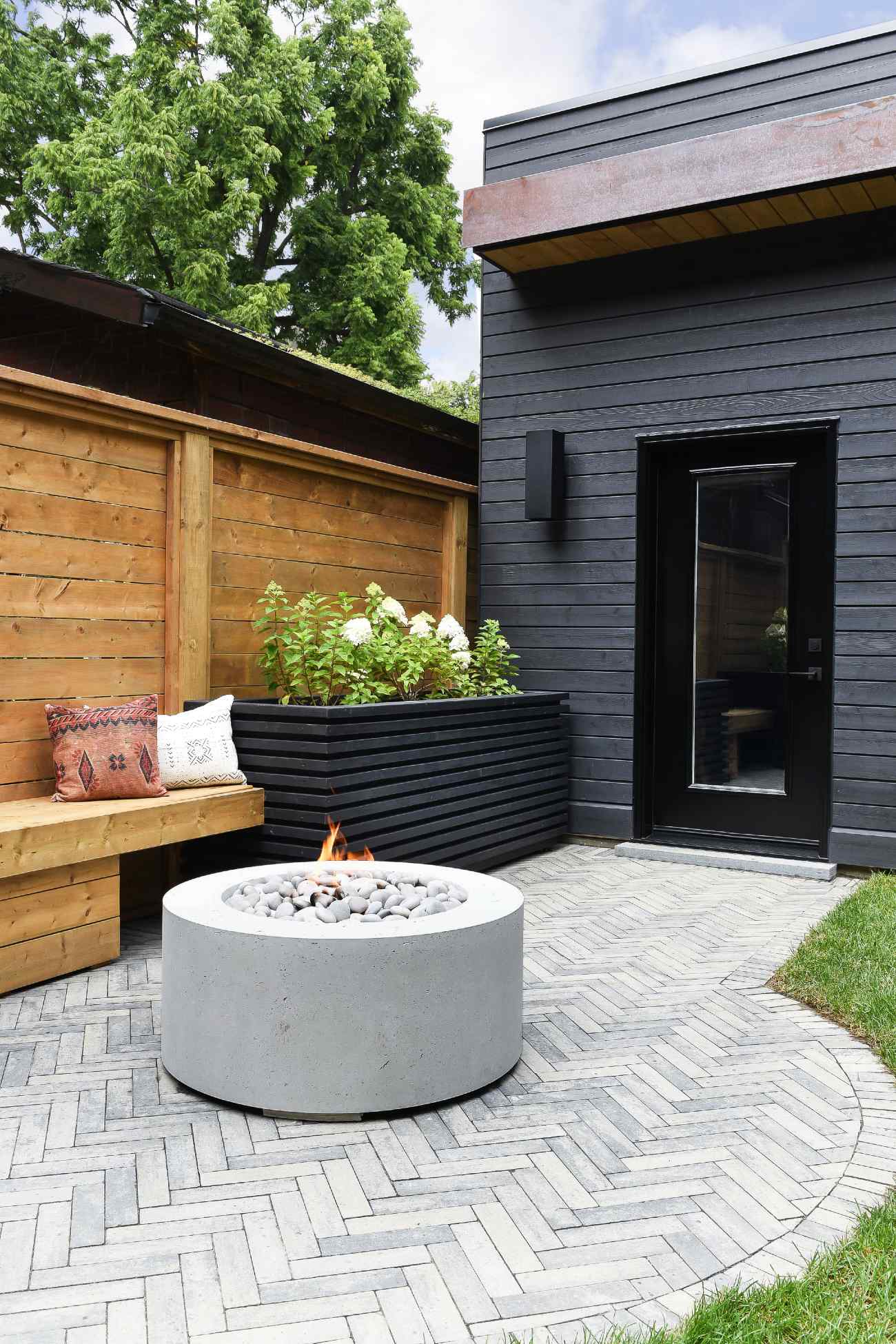 Sarah Keenleyside backyard