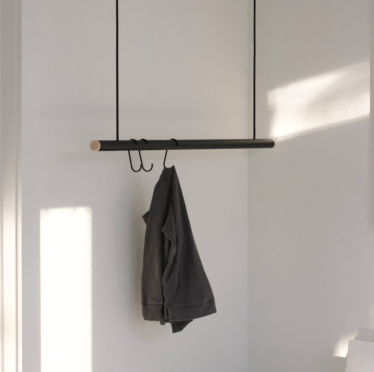 Kroft’s Hanging Clothes Rack