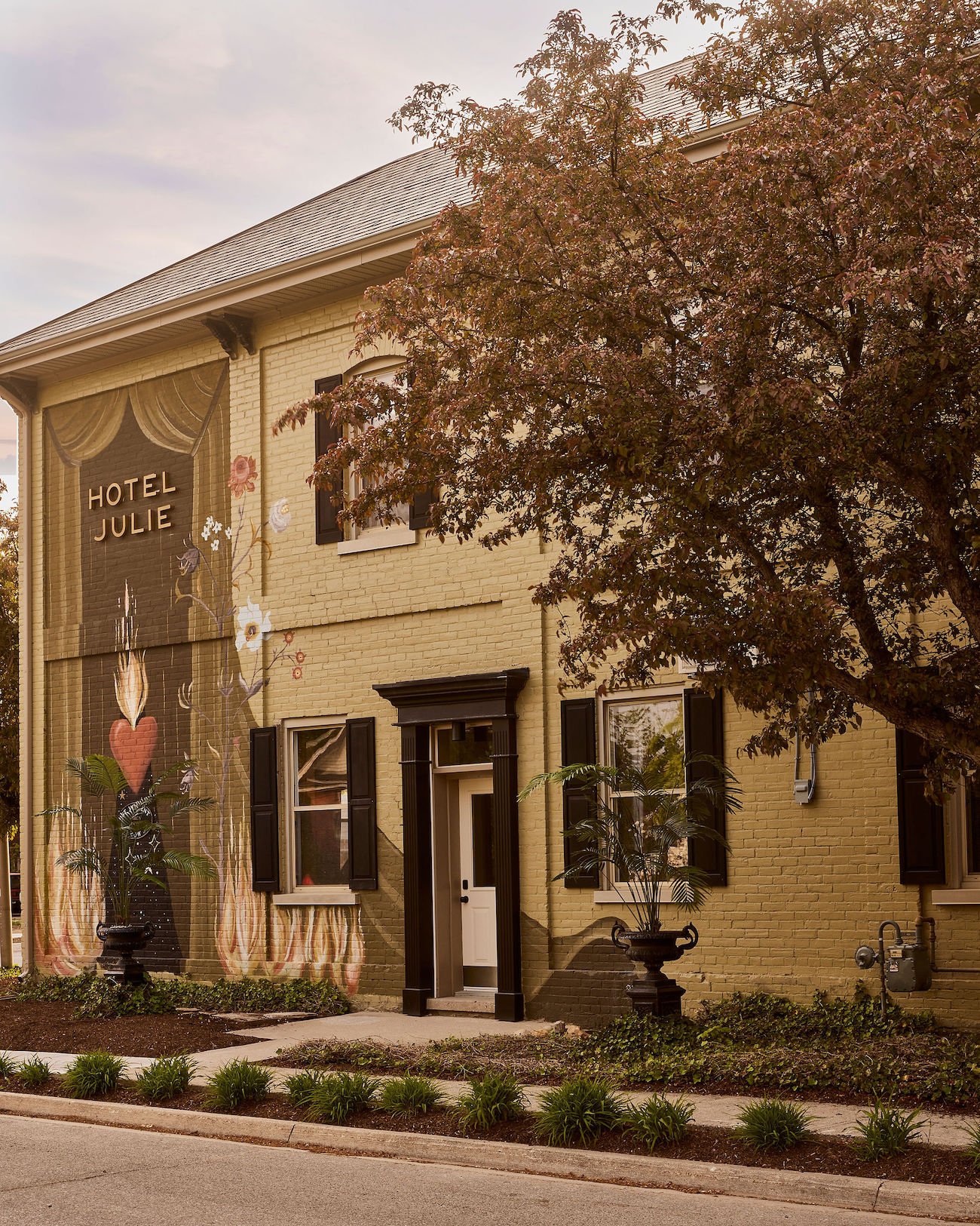 Hotel Julie Stratford - Exterior view