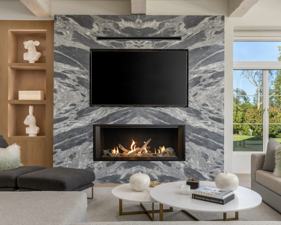 LT2 Gas Fireplace