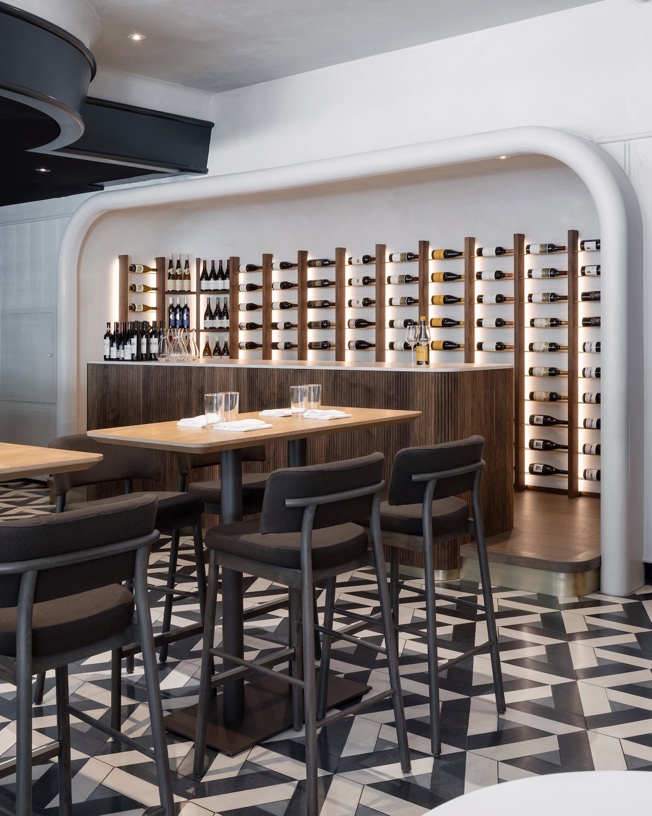 Alobar Downtown, bar area with wine display