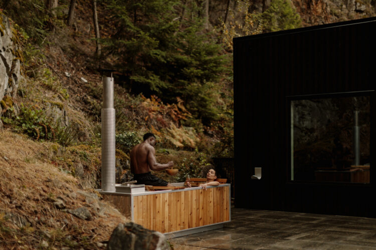GOODLAND - Wood Burning Hot Tub