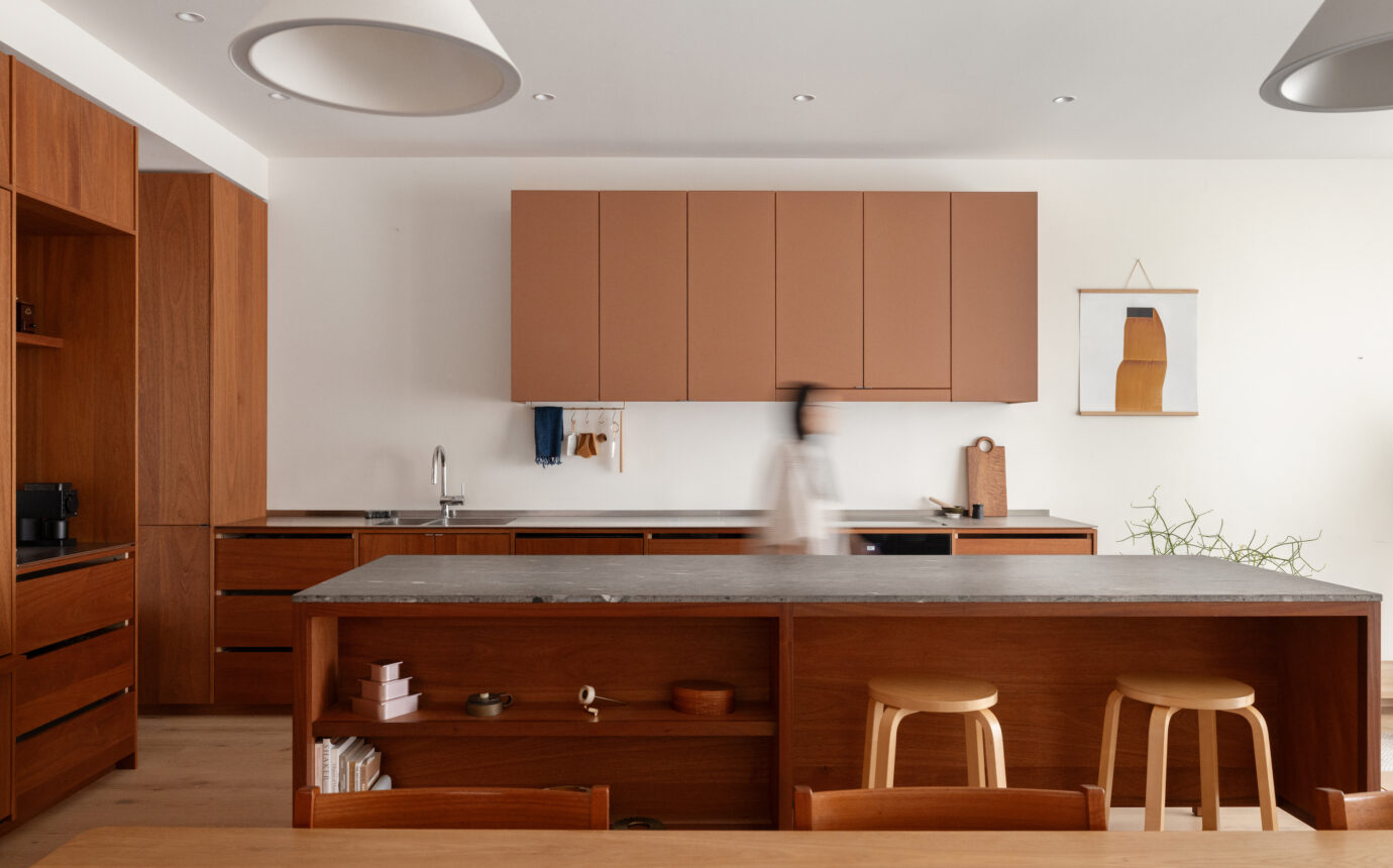 MSDS Interior - Lakeshore Home