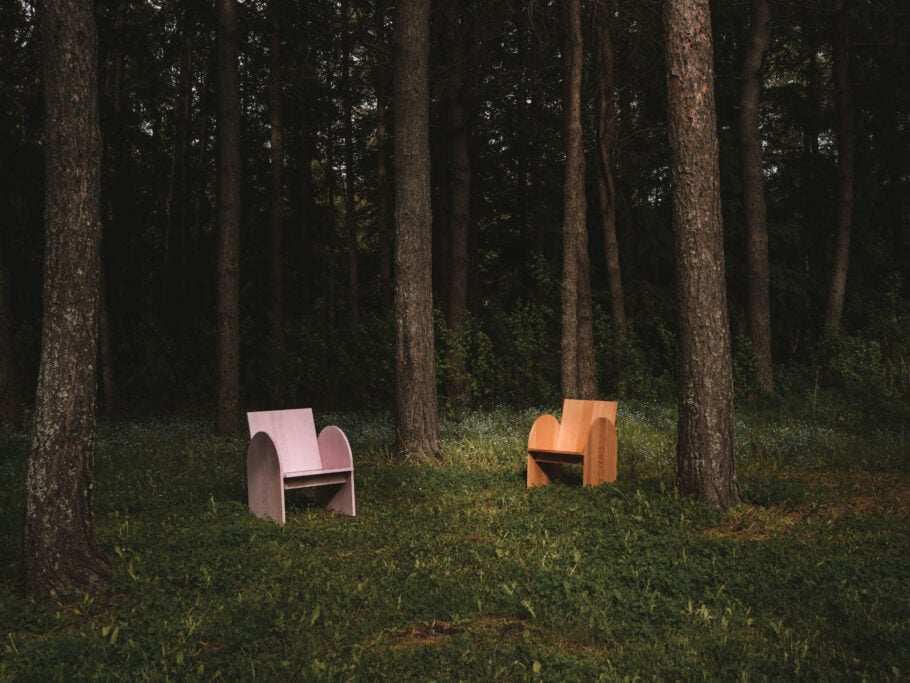 lounge chairs in Canada